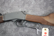 Load image into Gallery viewer, 124:  NIB Henry Big Boy Steel Side Gate Loader in 357 Mag with 20&quot; Barre Wild Wild Westlake
