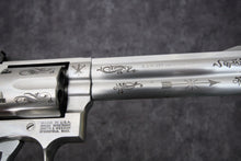 Load image into Gallery viewer, 18:  Smith &amp; Wesson Model 686-3 in 357 Mag with 6&quot; Barrel and Class C Engraving Wild Wild Westlake
