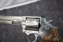 Load image into Gallery viewer, 18:  Smith &amp; Wesson Model 686-3 in 357 Mag with 6&quot; Barrel and Class C Engraving Wild Wild Westlake
