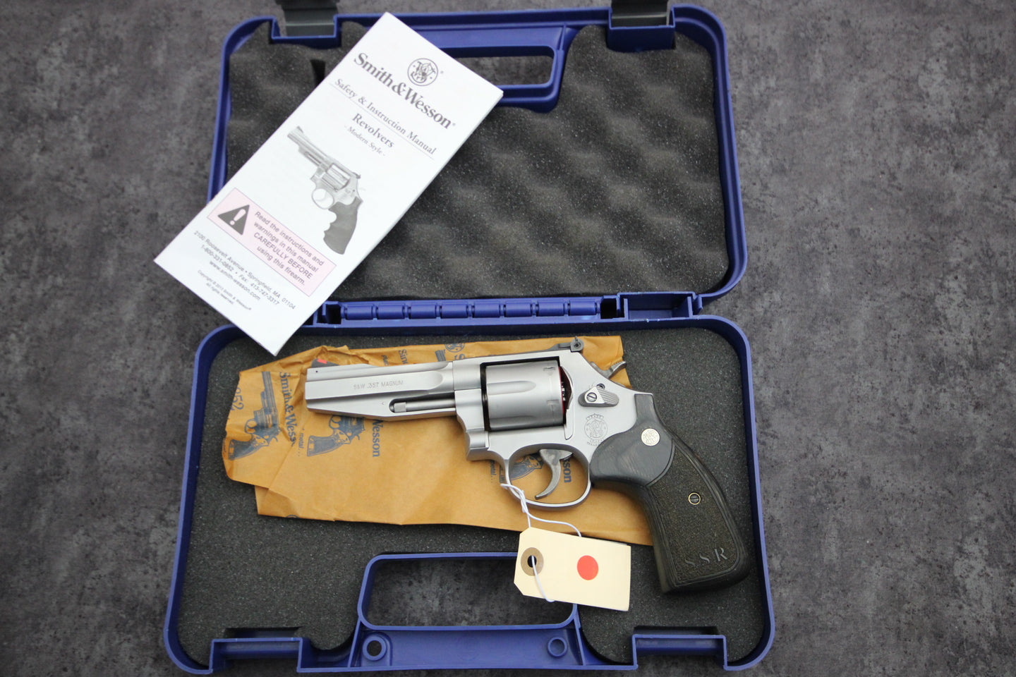 1489:  Ruger New Model Blackhawk Convertible in 9 MM / 357 Mag and 38 Special. Wild Wild Westlake