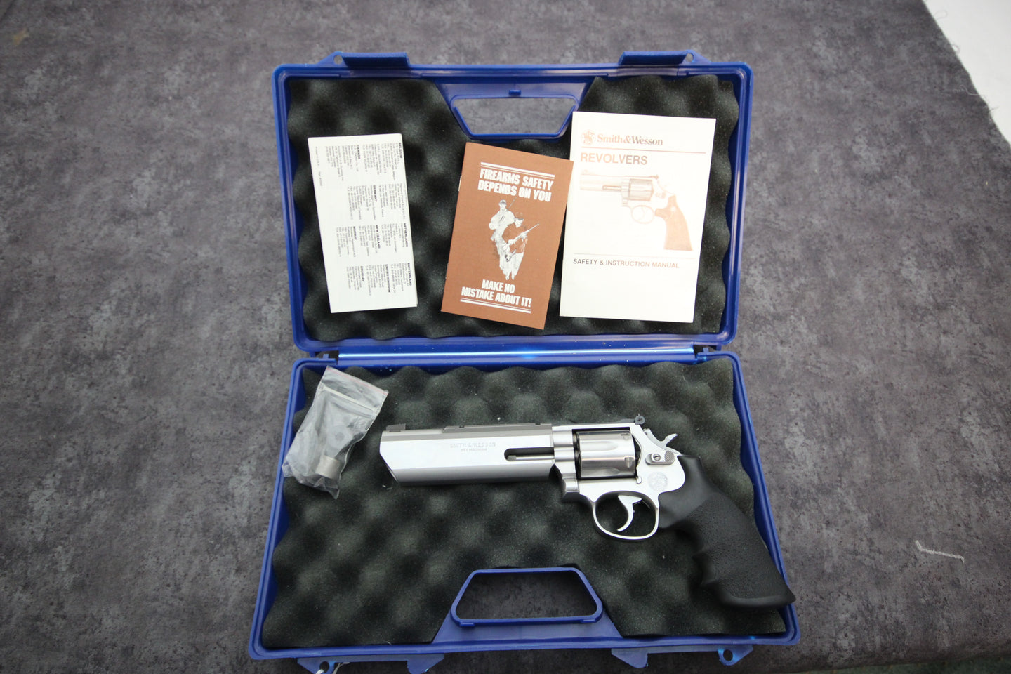 1565:  NIB Colt Anaconda in 44 Mag with 8