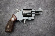 Load image into Gallery viewer, C-1582:  Smith &amp; Wesson Model 686 No Dash in 357 Mag with 4&quot; Barrel. Wild Wild Westlake
