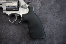 Load image into Gallery viewer, 21:  Smith &amp; Wesson Model 686-6 in 357 Mag with 6&quot; Barrel - NASCAR Commemorative Wild Wild Westlake
