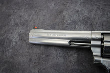 Load image into Gallery viewer, 21:  Smith &amp; Wesson Model 686-6 in 357 Mag with 6&quot; Barrel - NASCAR Commemorative Wild Wild Westlake
